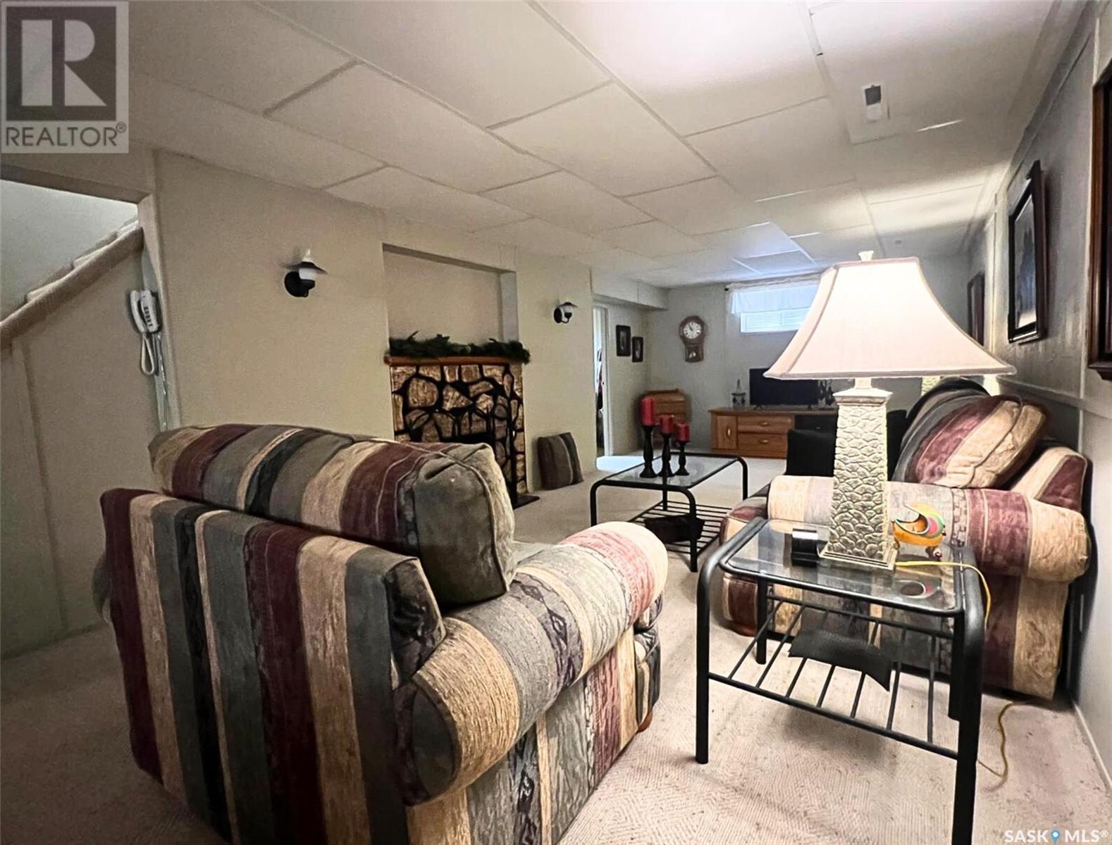 Single Family House Bungalow for Sale in  Grey STREET E Swift Current 