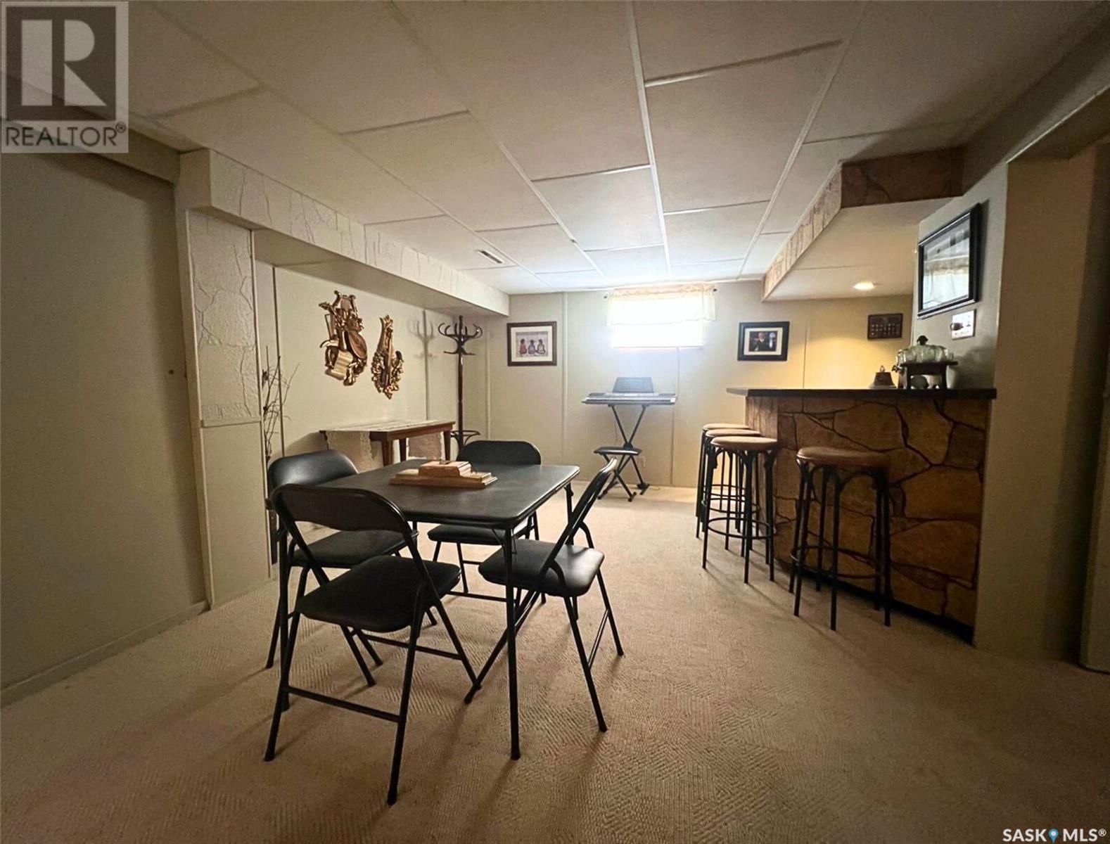 Single Family House Bungalow for Sale in  Grey STREET E Swift Current 