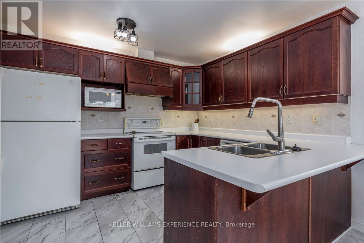 Single Family House Raised bungalow for Sale in  SHERWOOD COURT Barrie (Northwest) 