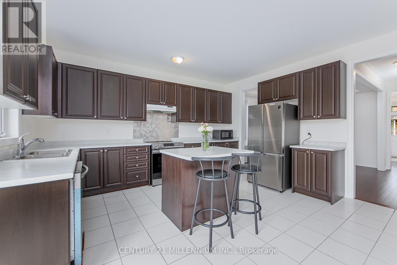 Photo 21 of 79 Rugman Crescent, Springwater ON