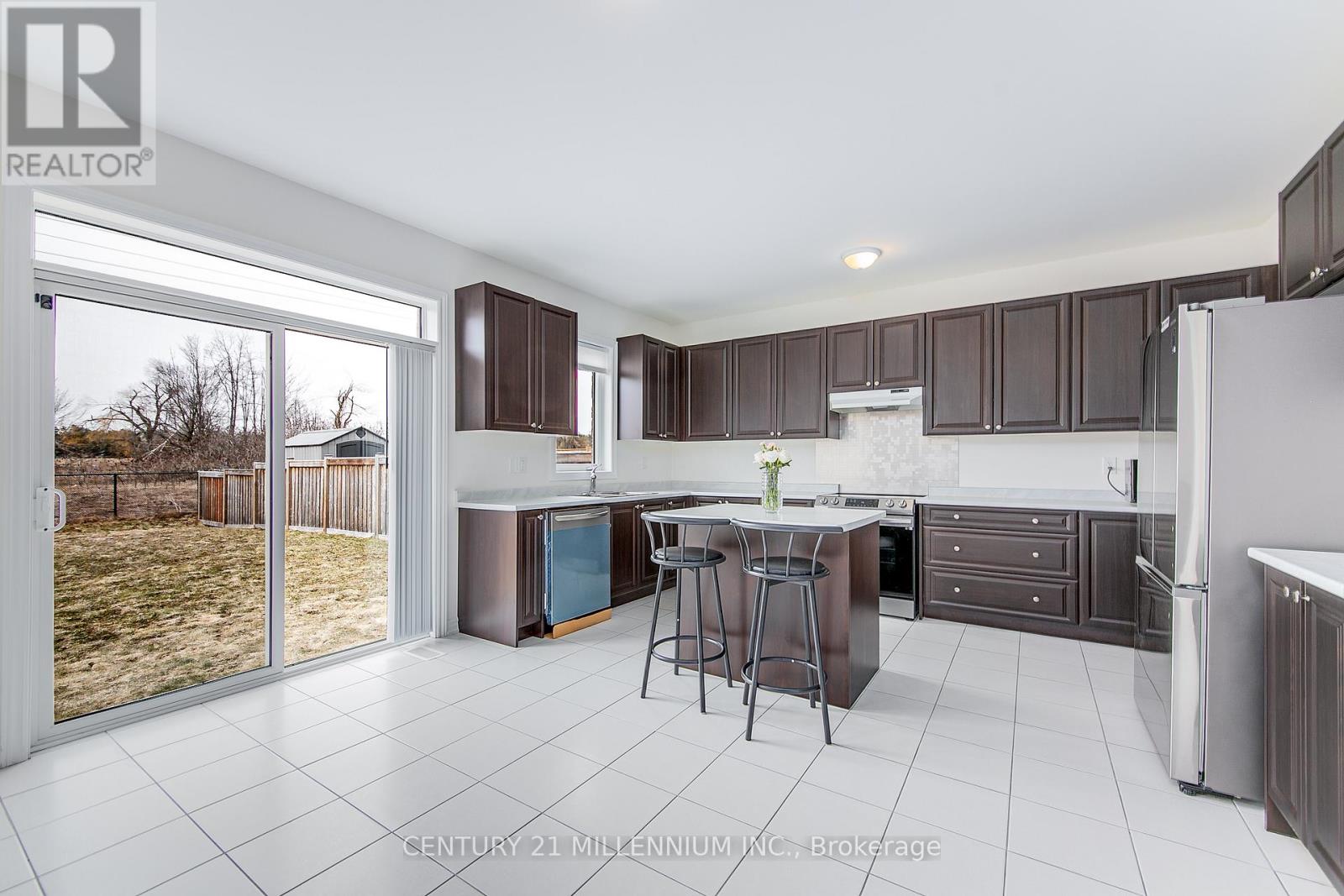 Photo 41 of 79 Rugman Crescent, Springwater ON
