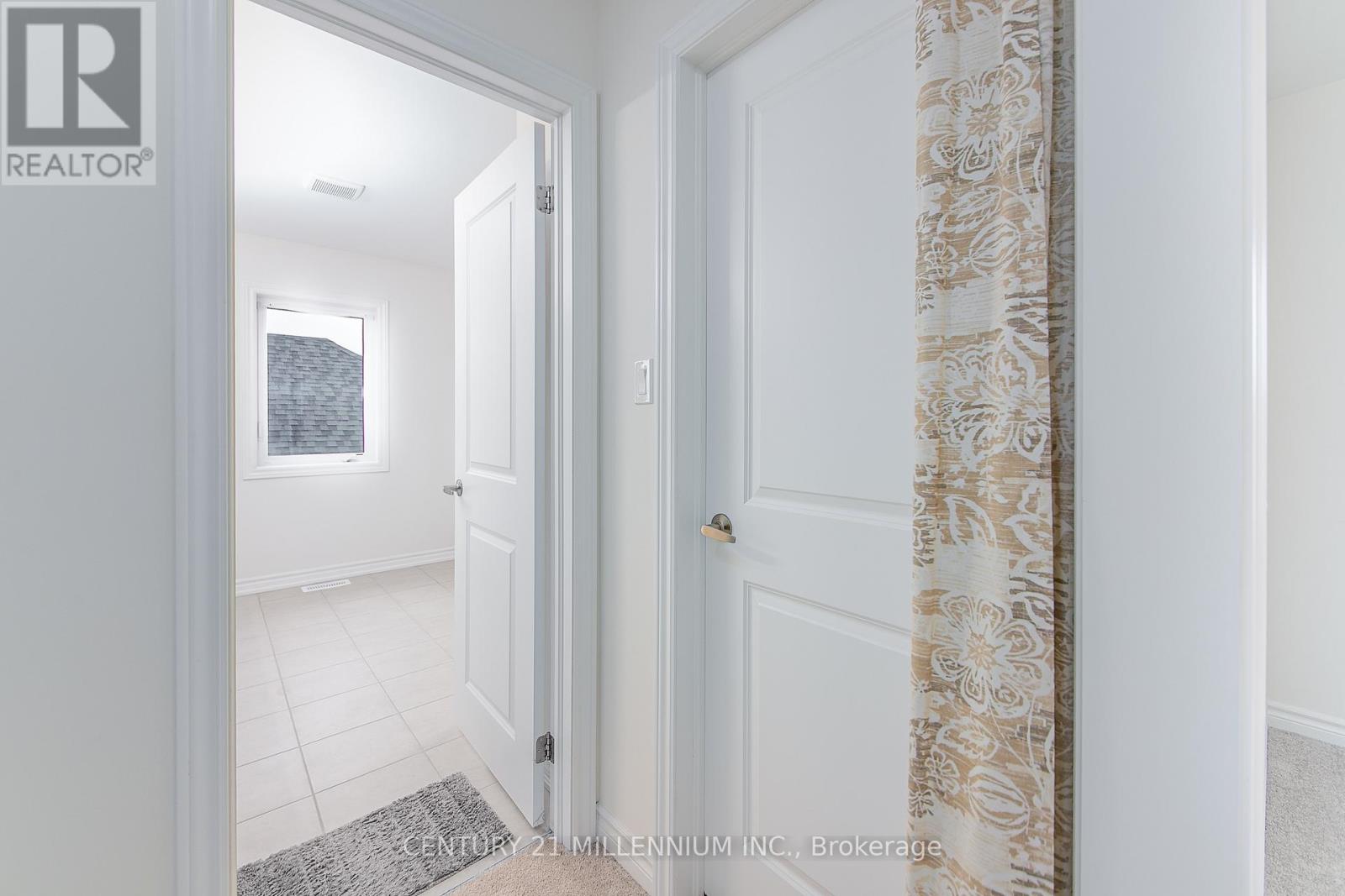 Photo 40 of 79 Rugman Crescent, Springwater ON