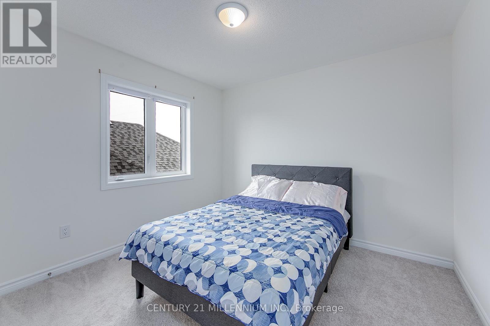 Photo 17 of 79 Rugman Crescent, Springwater ON