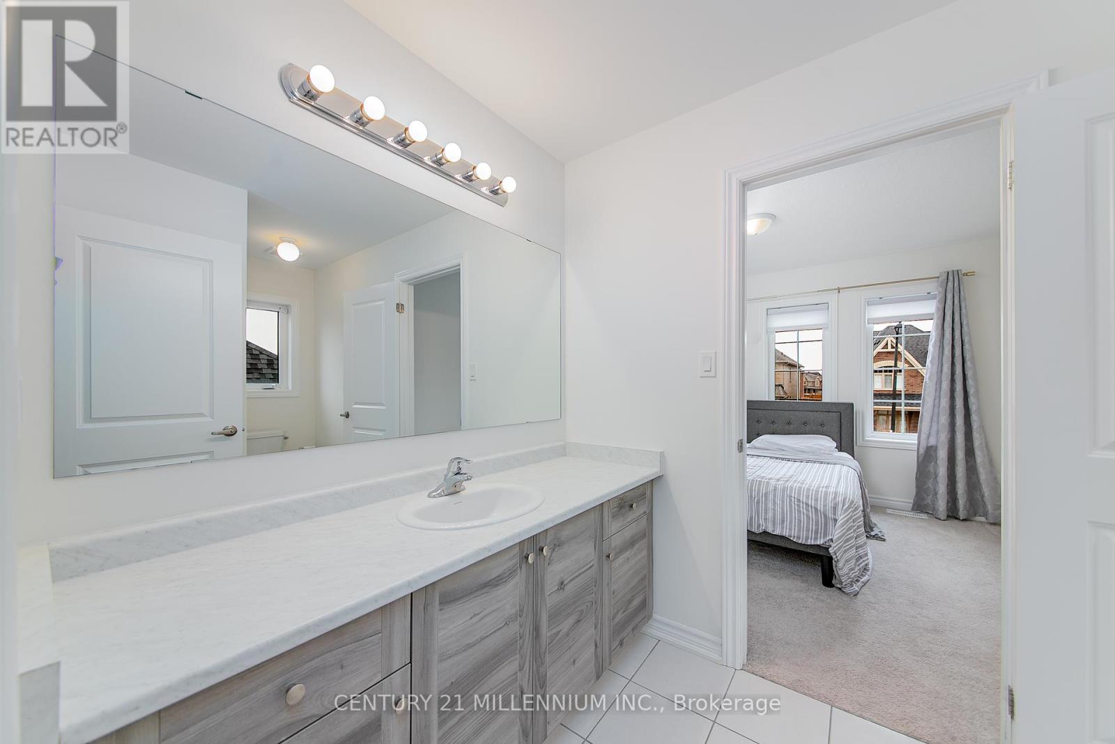 Photo 28 of 79 Rugman Crescent, Springwater ON