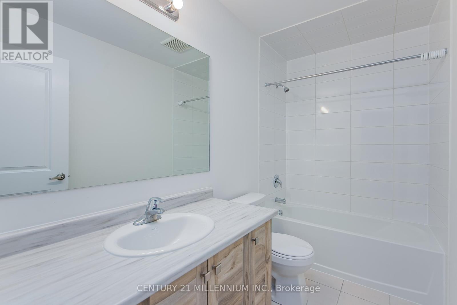 Photo 19 of 79 Rugman Crescent, Springwater ON