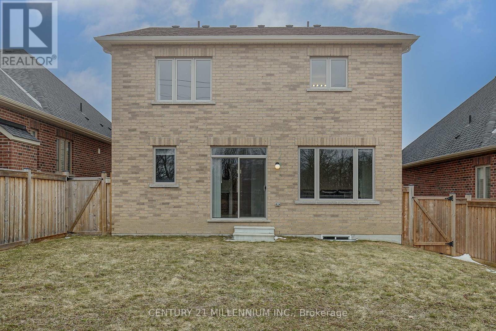 Photo 30 of 79 Rugman Crescent, Springwater ON