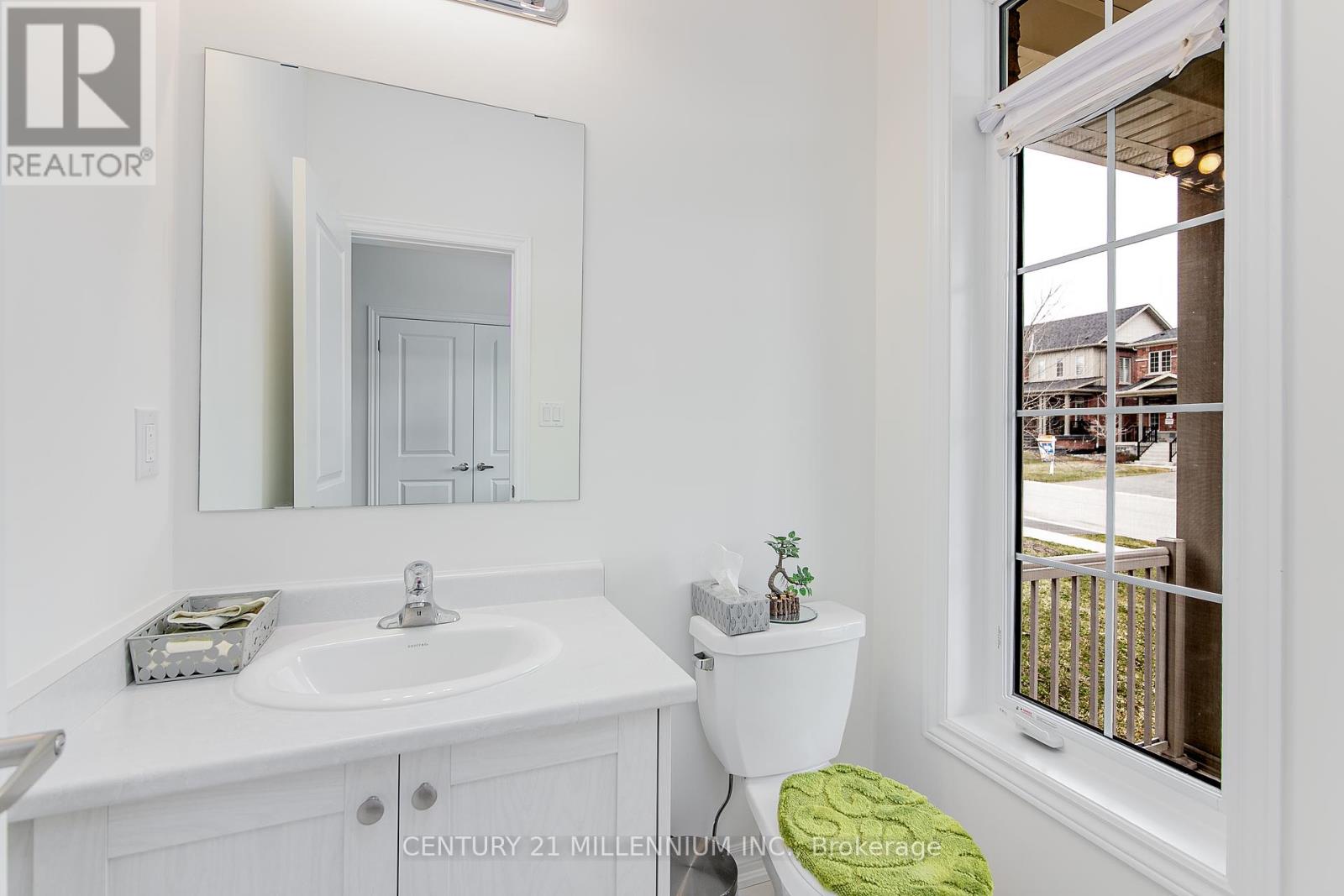 Photo 5 of 79 Rugman Crescent, Springwater ON