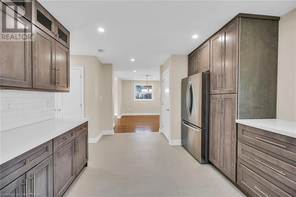 Photo 19 of 14 Glen Vista Drive, Hamilton ON