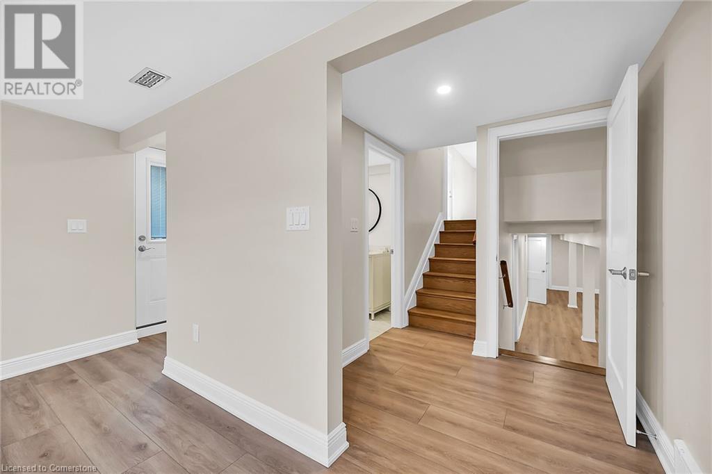 Photo 27 of 14 Glen Vista Drive, Hamilton ON