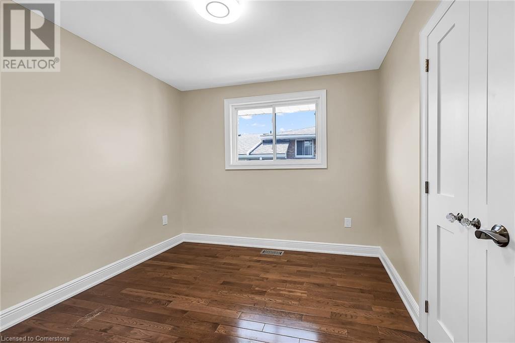 Photo 22 of 14 Glen Vista Drive, Hamilton ON