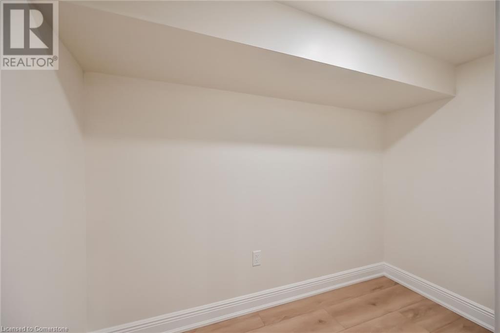 Photo 35 of 14 Glen Vista Drive, Hamilton ON