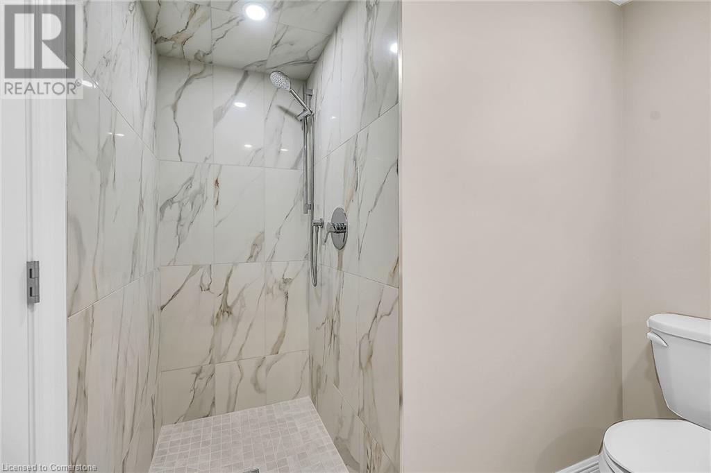 Photo 31 of 14 Glen Vista Drive, Hamilton ON