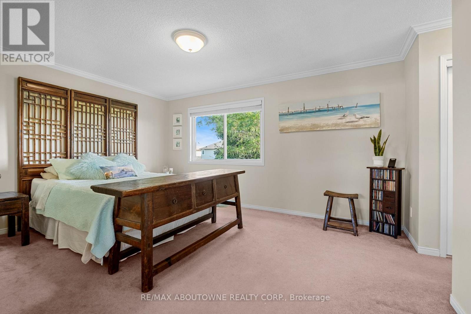 Photo 10 of 1131 Zimmerman Crescent, Milton ON