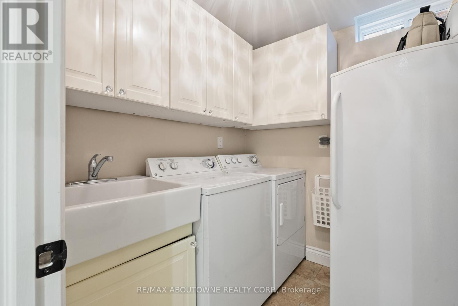 Photo 39 of 1131 Zimmerman Crescent, Milton ON