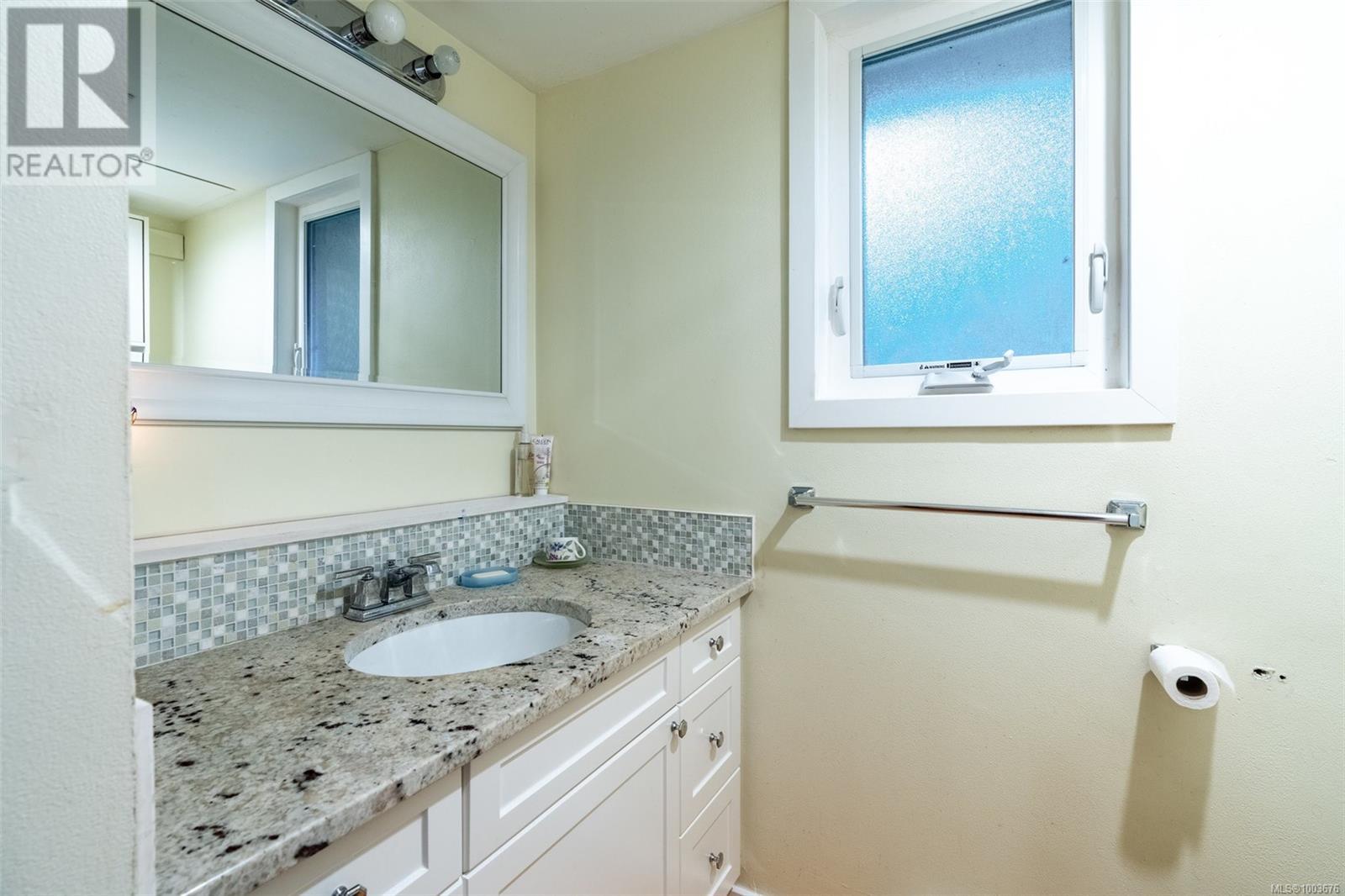 3074 Sooke Rd, Langford