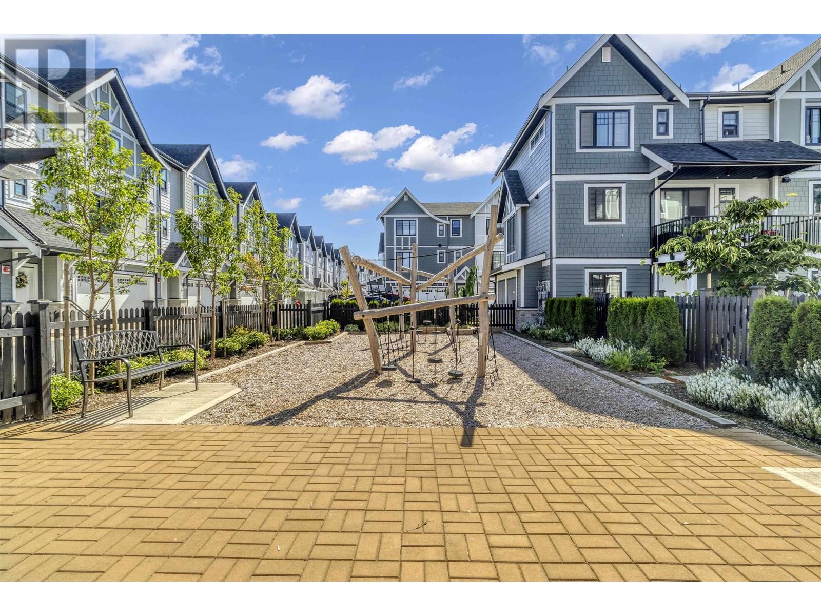 Photo 24 of 3 12018 237 Street, Maple Ridge BC