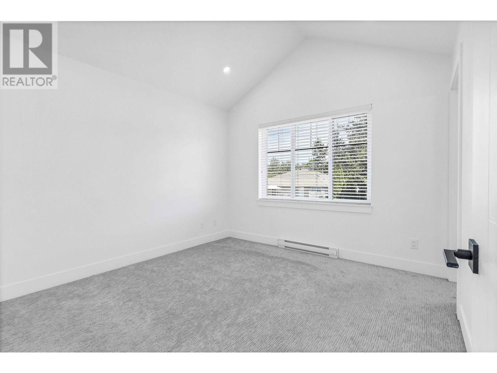 Photo 34 of 3 12018 237 Street, Maple Ridge BC