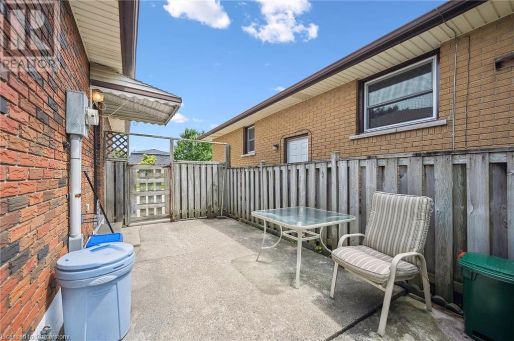 Photo 27 of 341 Redford Crescent, Stratford ON