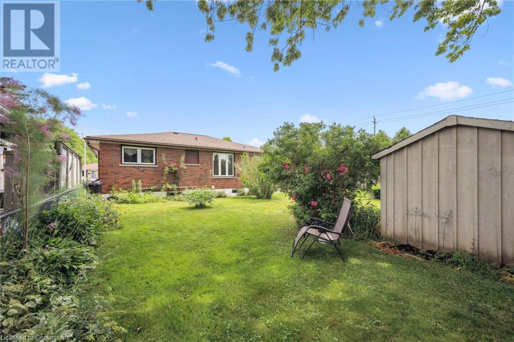 Photo 31 of 341 Redford Crescent, Stratford ON