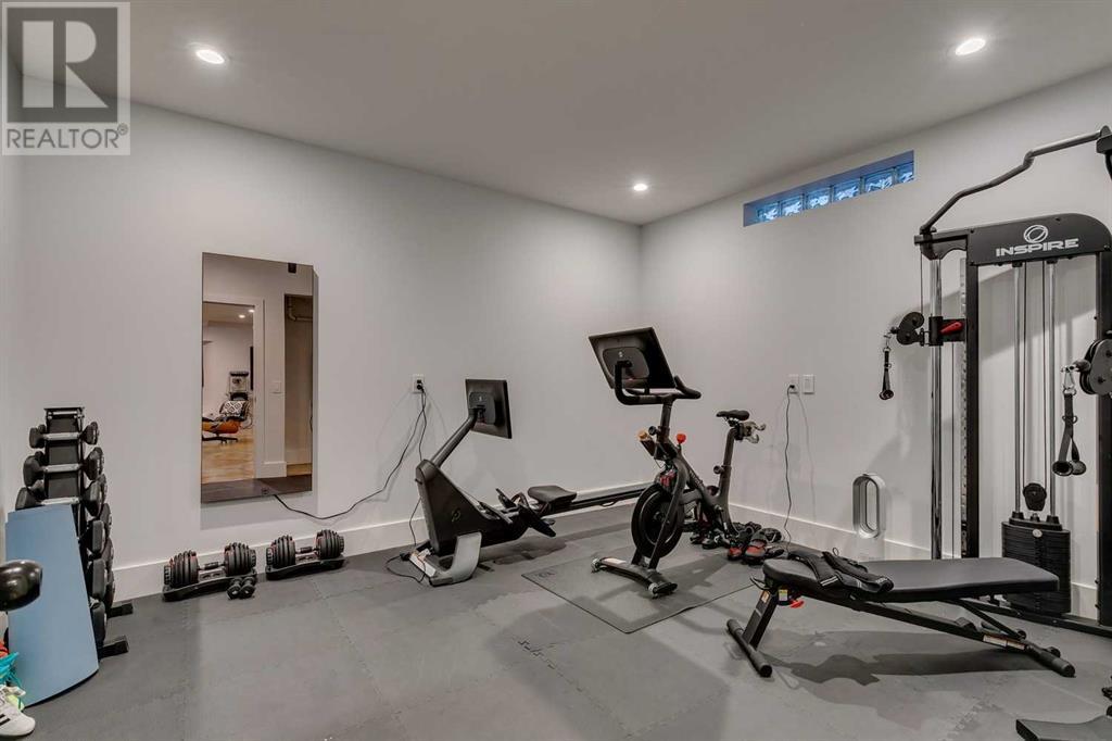 117 Garden Crescent SW, Calgary, Alberta