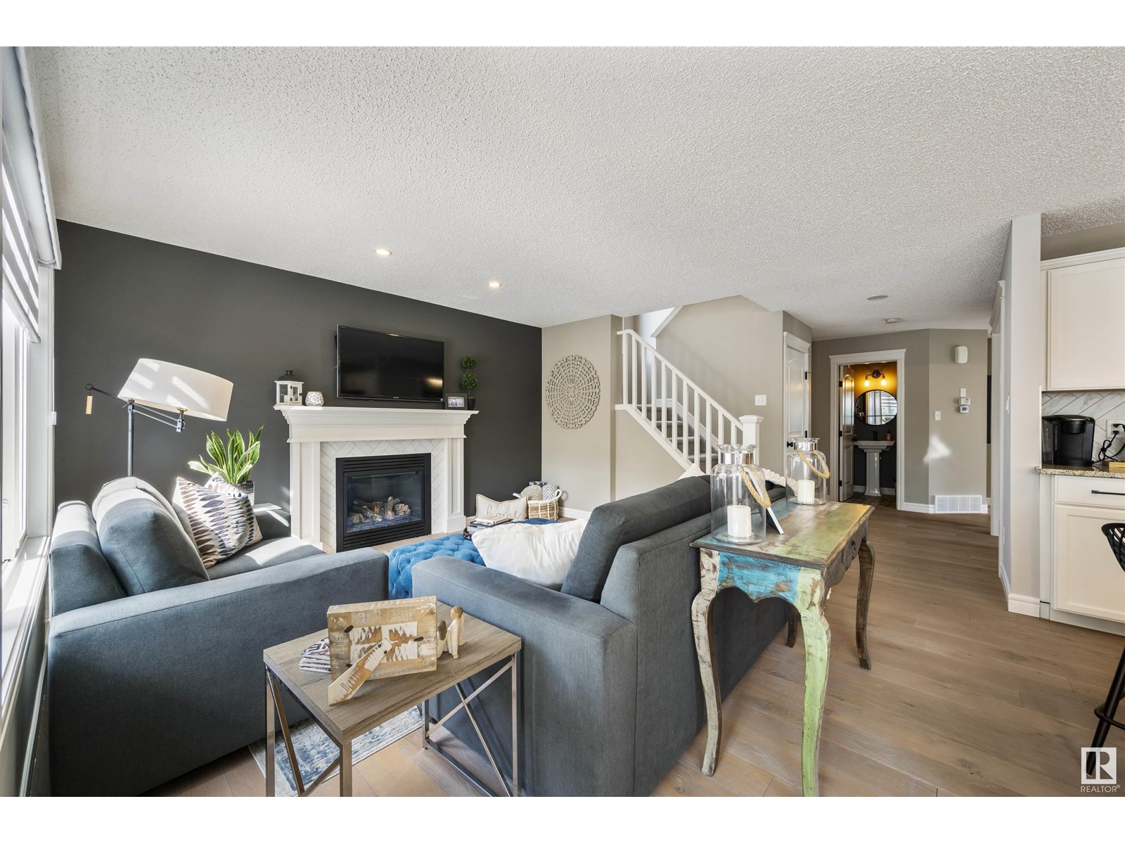 Photo 4 of 17437 5 A Av Sw, Edmonton AB
