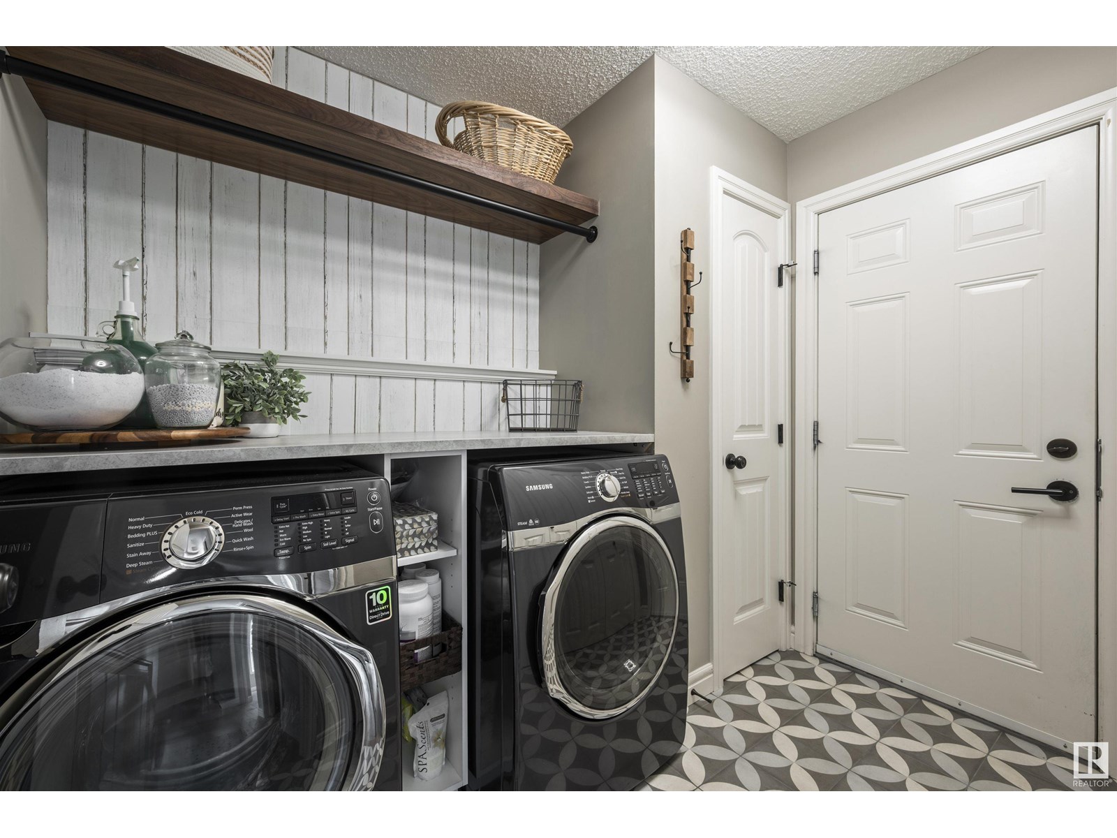 Photo 43 of 17437 5 A Av Sw, Edmonton AB