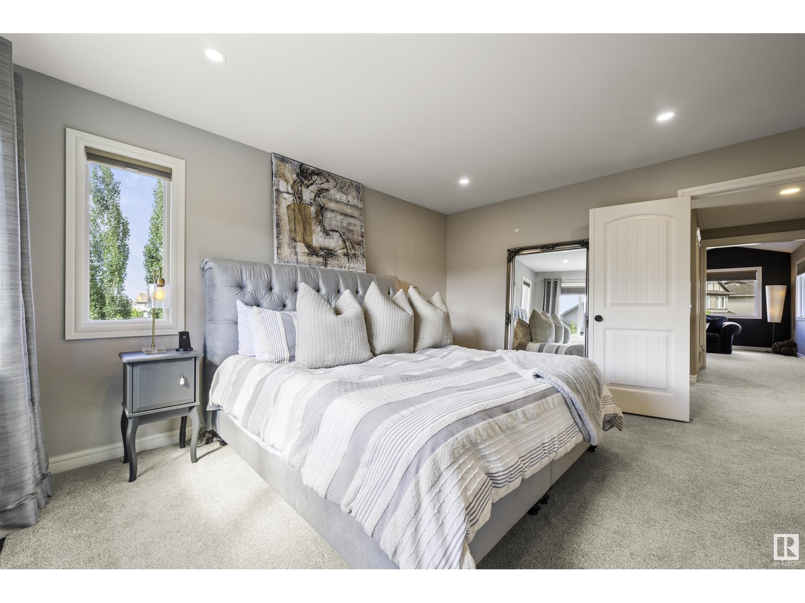 Photo 13 of 17437 5 A Av Sw, Edmonton AB