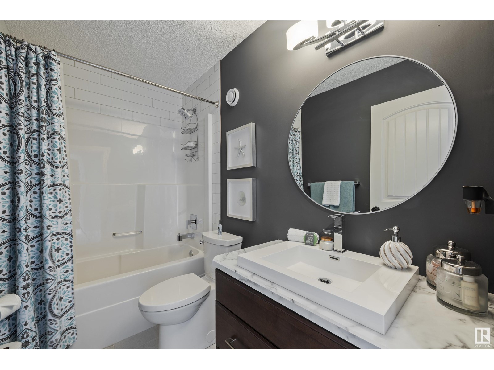 Photo 47 of 17437 5 A Av Sw, Edmonton AB