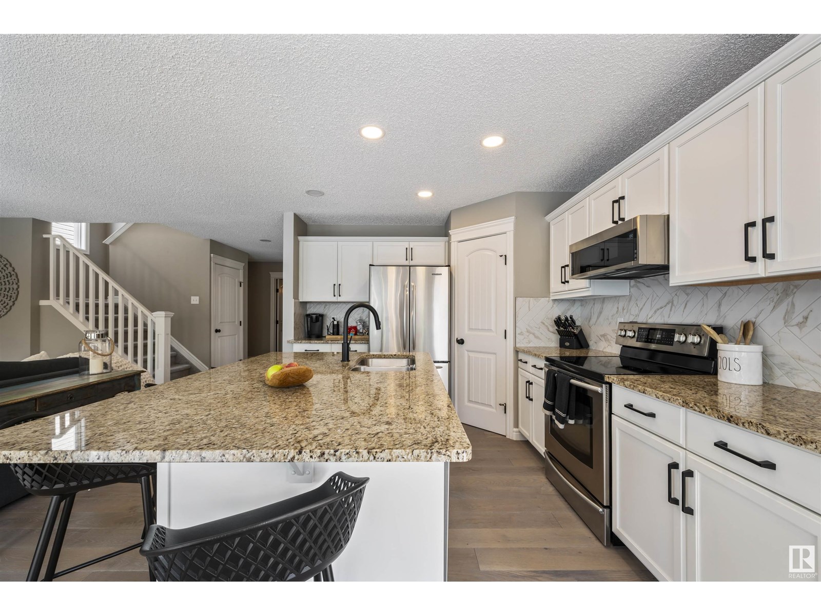 Photo 33 of 17437 5 A Av Sw, Edmonton AB