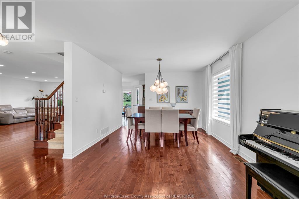 Photo 7 of 5023 Southwood Lakes, Windsor ON