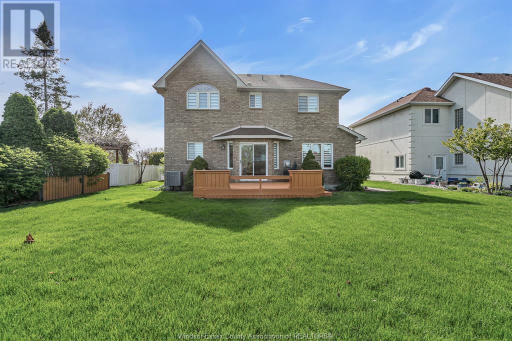 Photo 38 of 5023 Southwood Lakes, Windsor ON