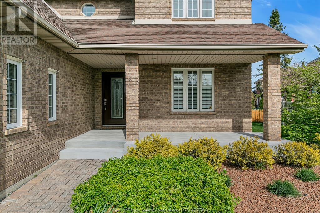 Photo 5 of 5023 Southwood Lakes, Windsor ON
