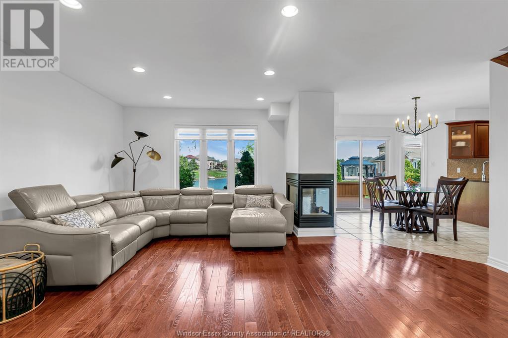 Photo 11 of 5023 Southwood Lakes, Windsor ON