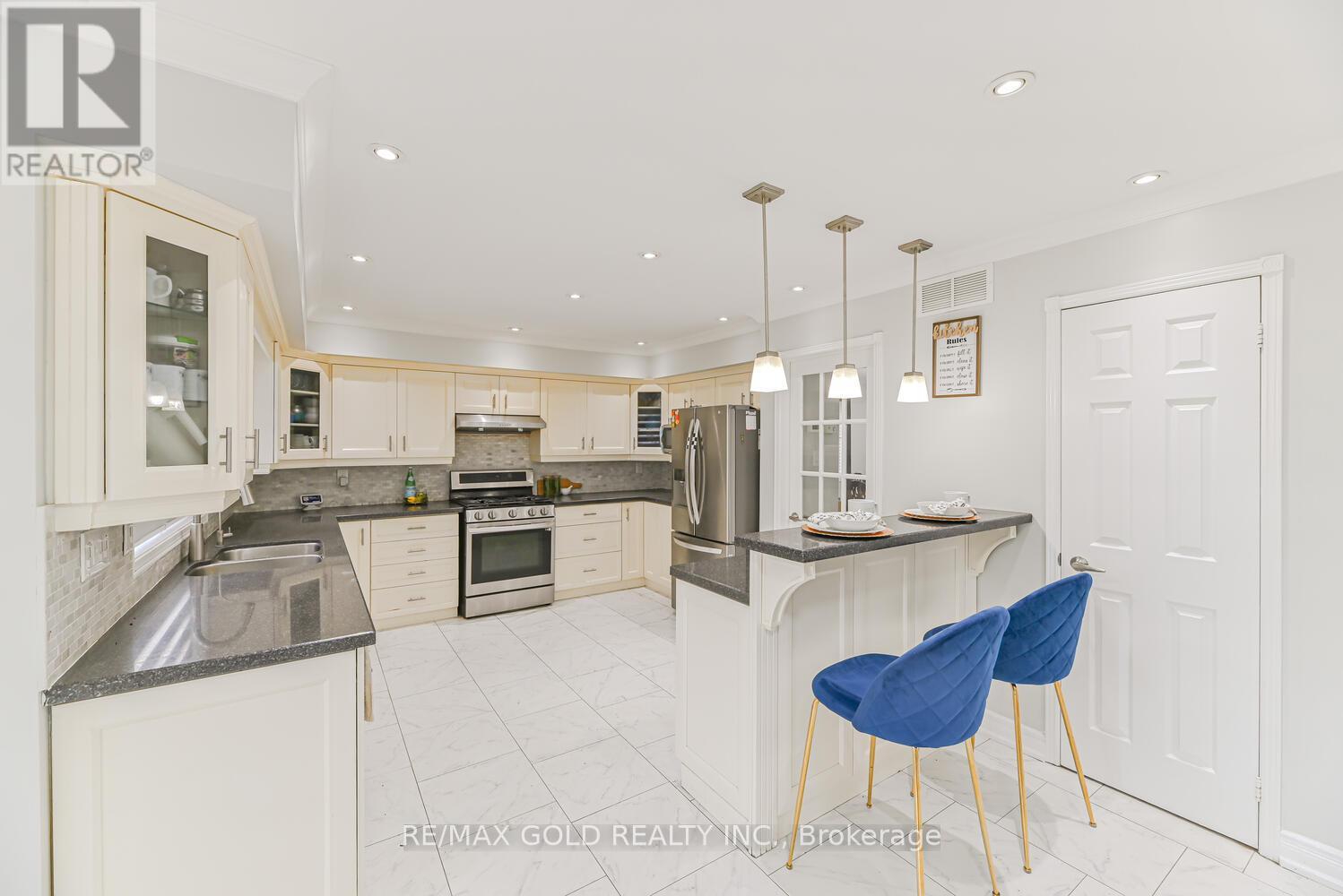 Single Family House for Sale in  LARCHWOOD PLACE Brampton (Westgate) 