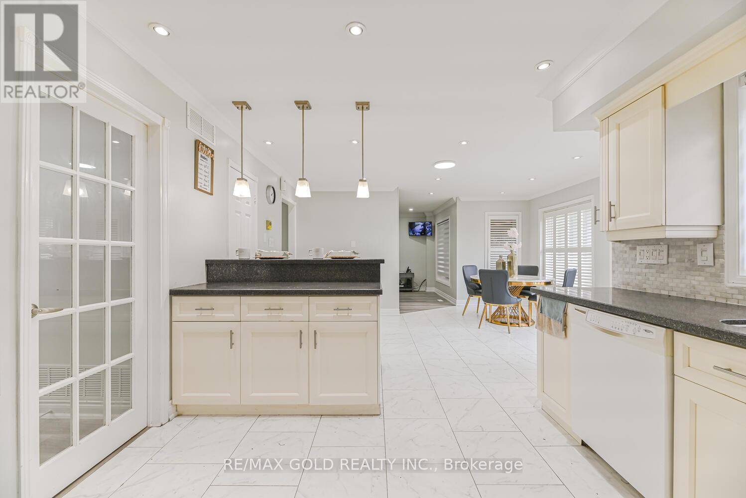 Single Family House for Sale in  LARCHWOOD PLACE Brampton (Westgate) 