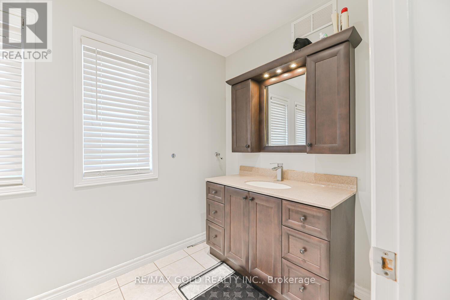Single Family House for Sale in  LARCHWOOD PLACE Brampton (Westgate) 