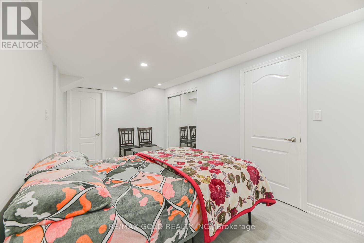 Single Family House for Sale in  LARCHWOOD PLACE Brampton (Westgate) 