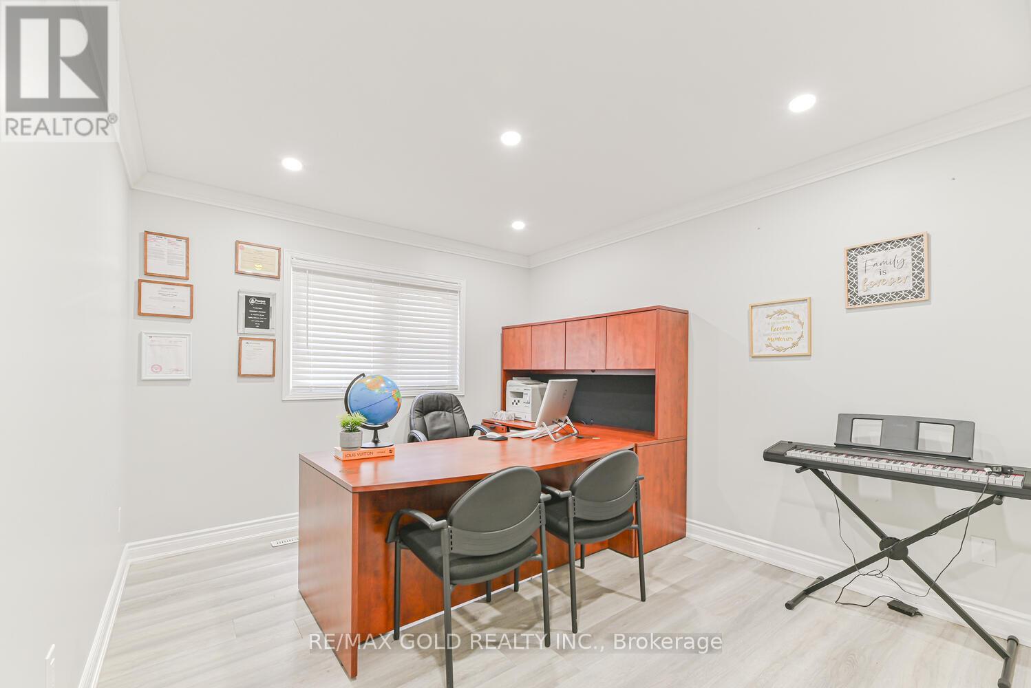 Single Family House for Sale in  LARCHWOOD PLACE Brampton (Westgate) 