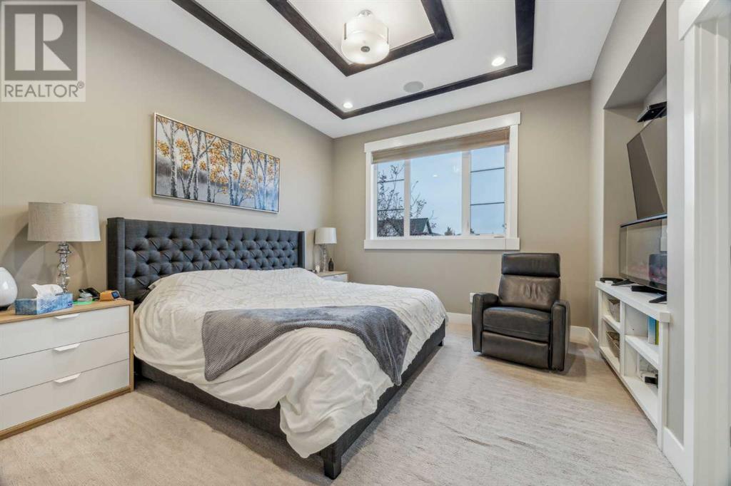 Single Family House for Sale in   Avenue NW Tuxedo Park Calgary 