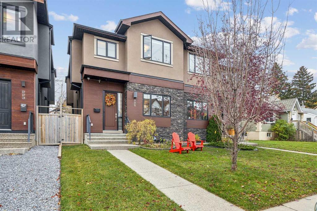 Single Family House for Sale in   Avenue NW Tuxedo Park Calgary 
