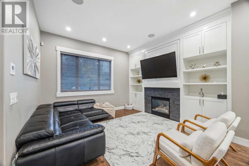Single Family House for Sale in   Avenue NW Tuxedo Park Calgary 