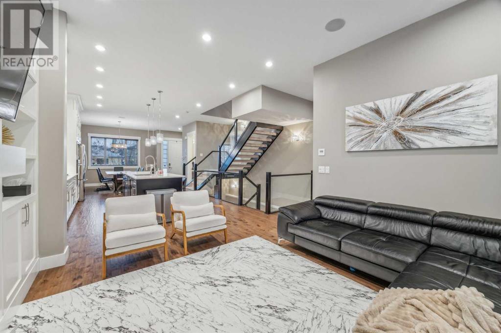 Single Family House for Sale in   Avenue NW Tuxedo Park Calgary 
