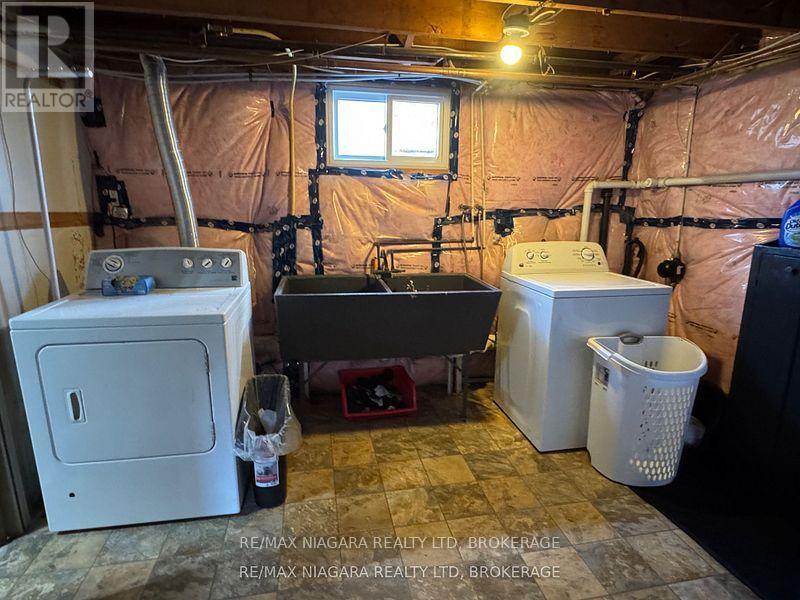 Photo 10 of 147 Linwood Avenue, Port Colborne ON