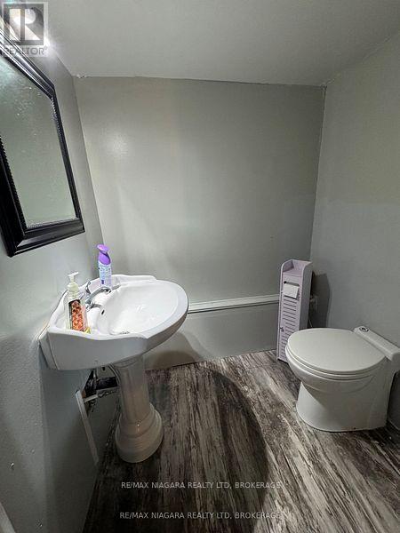 Photo 4 of 147 Linwood Avenue, Port Colborne ON