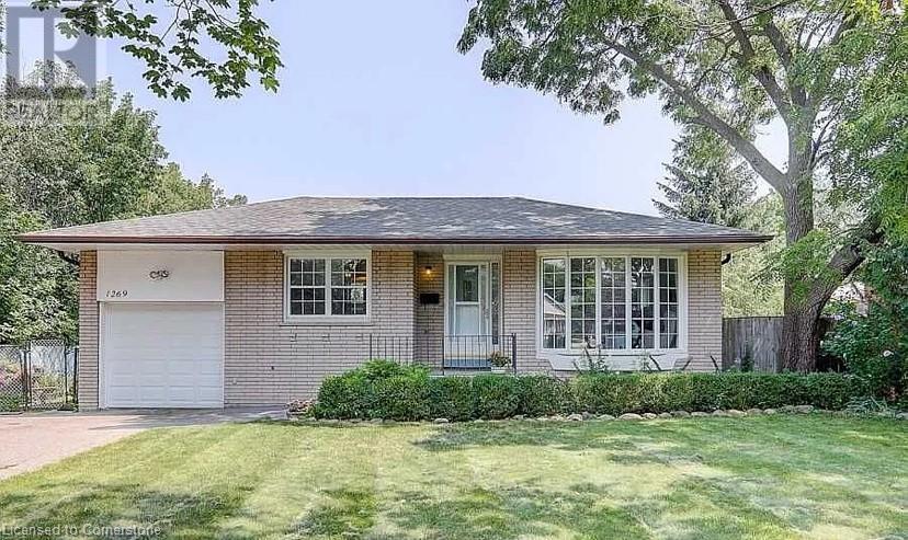 Photo 9 of 1269 Montclair Drive, Oakville ON