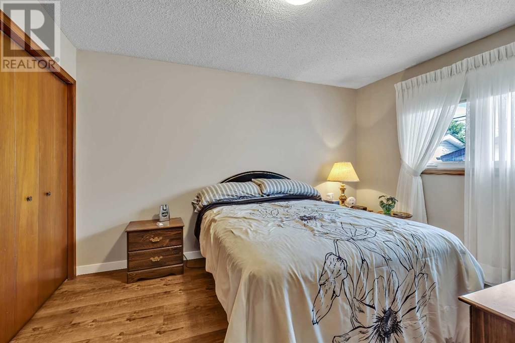 Single Family House Bungalow for Sale in  Templemont Way NE Temple Calgary 