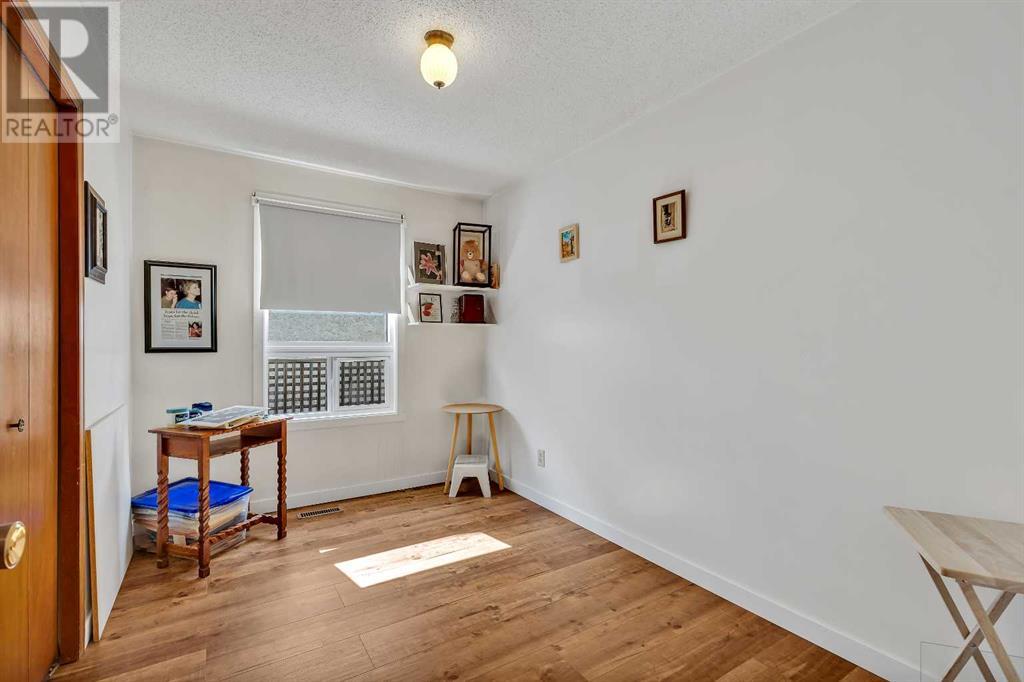 Single Family House Bungalow for Sale in  Templemont Way NE Temple Calgary 