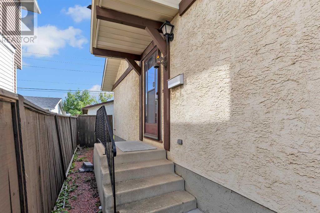 Single Family House Bungalow for Sale in  Templemont Way NE Temple Calgary 