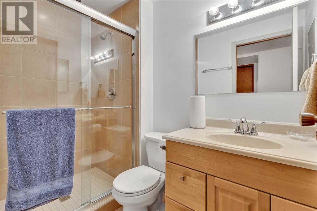Single Family House Bungalow for Sale in  Templemont Way NE Temple Calgary 