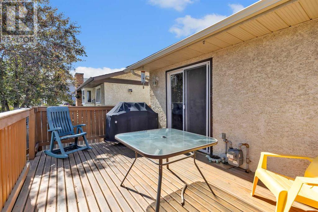 Single Family House Bungalow for Sale in  Templemont Way NE Temple Calgary 